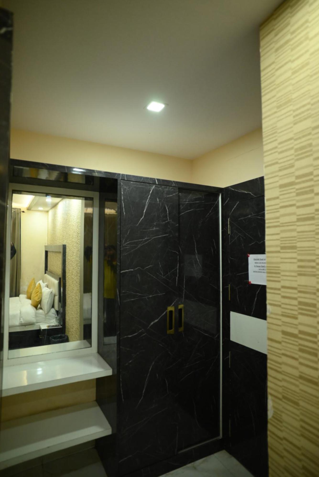 Kings Inn Hotel Ráncsí Kültér fotó